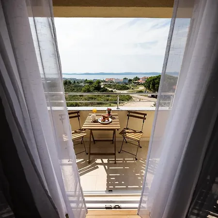 Visum Βίλα Ζαντάρ